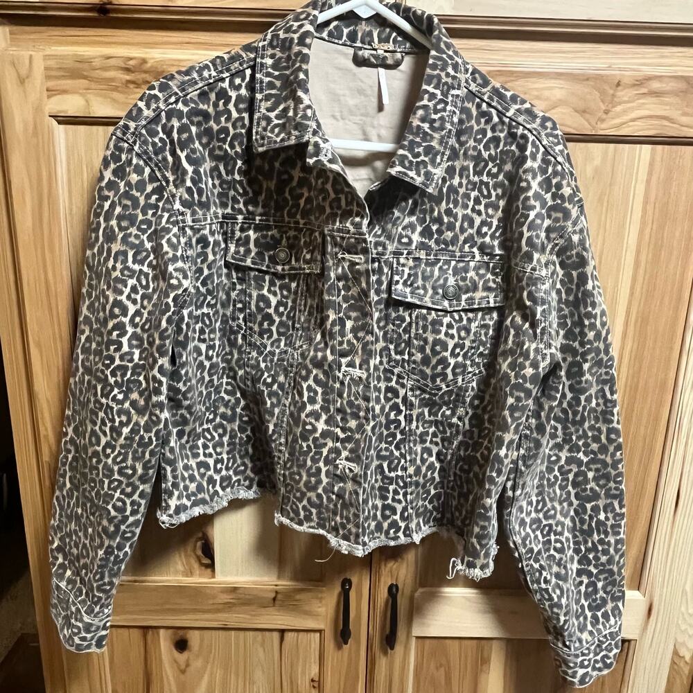 Free People Cropped Denim Cheetah Print Jacket Small
